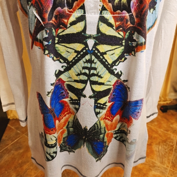 One World Live and Let Live Embellished Butterfly Design Top - Picture 4 of 9